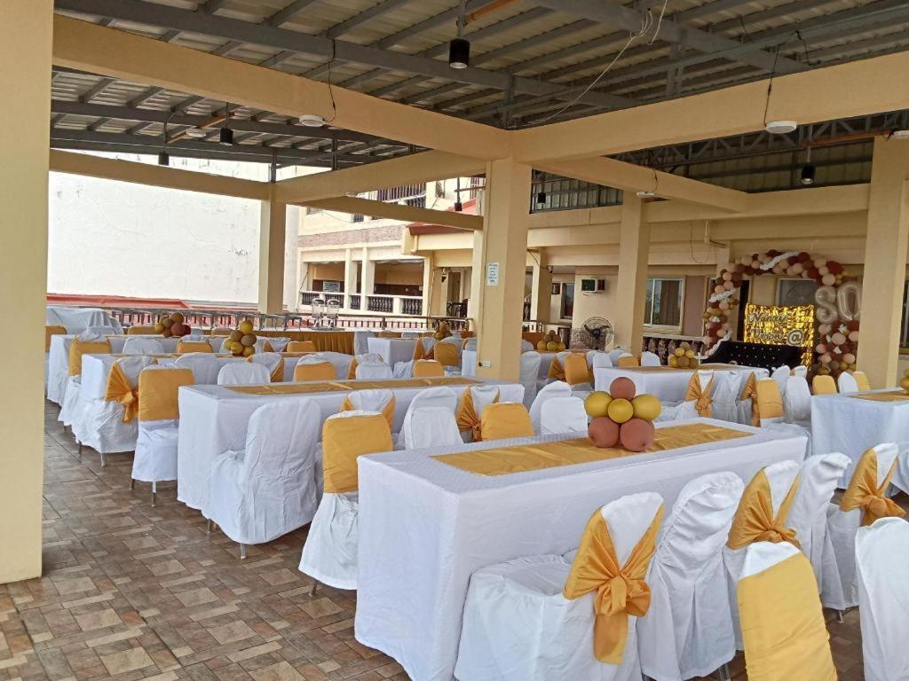 Suzuki Beach Hotel Olongapo Εξωτερικό φωτογραφία